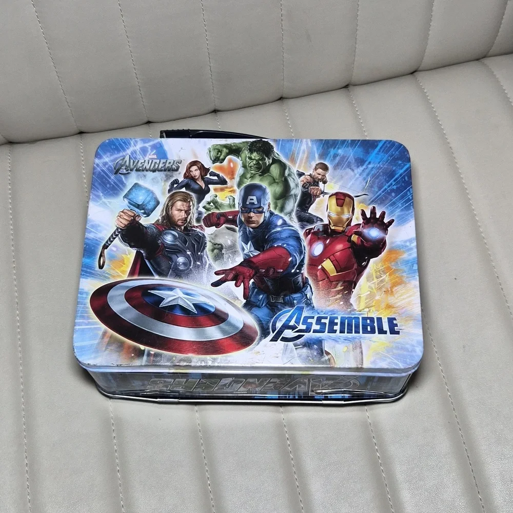 Marvel Avengers Metal Lunchbox - Blue Red